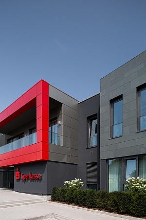 Biedenkopf-Sparkasse-Hartmann-FF2-Fassade-4507.jpg