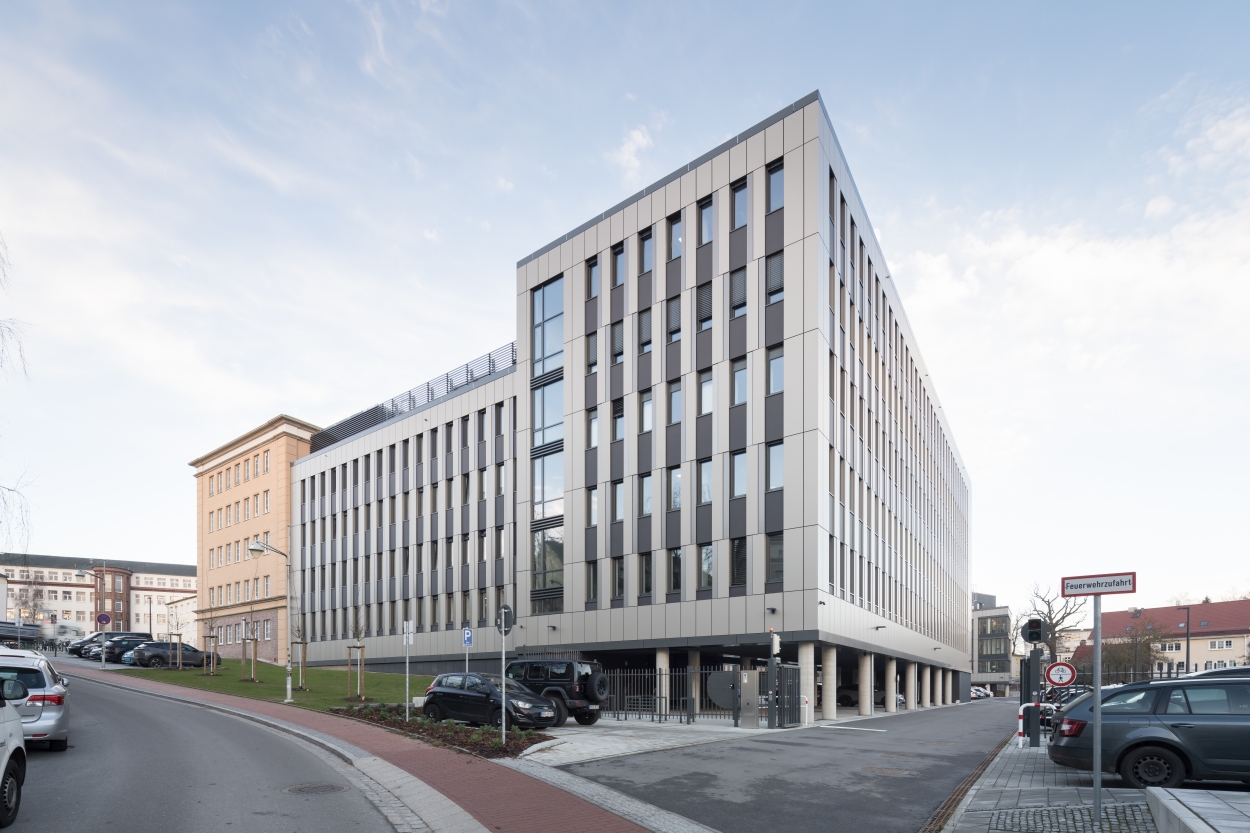 Rostock, Behördenzentrum