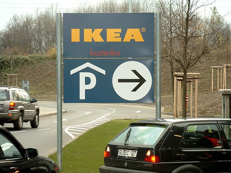 Schilder und Werbung